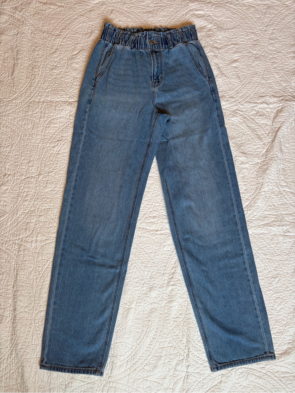 American Eagle— Paper Bag Waist Mom Jeans